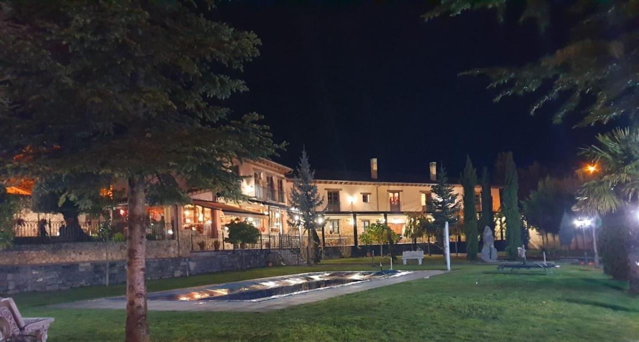 Palacio Del Conde De Rebolledo Villaviciosa de la Ribera Exteriér fotografie