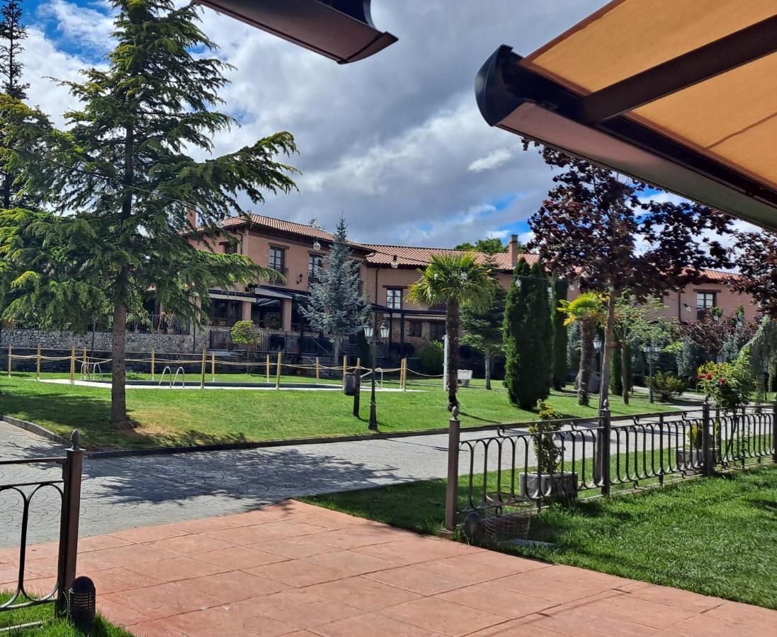 Palacio Del Conde De Rebolledo Villaviciosa de la Ribera Exteriér fotografie