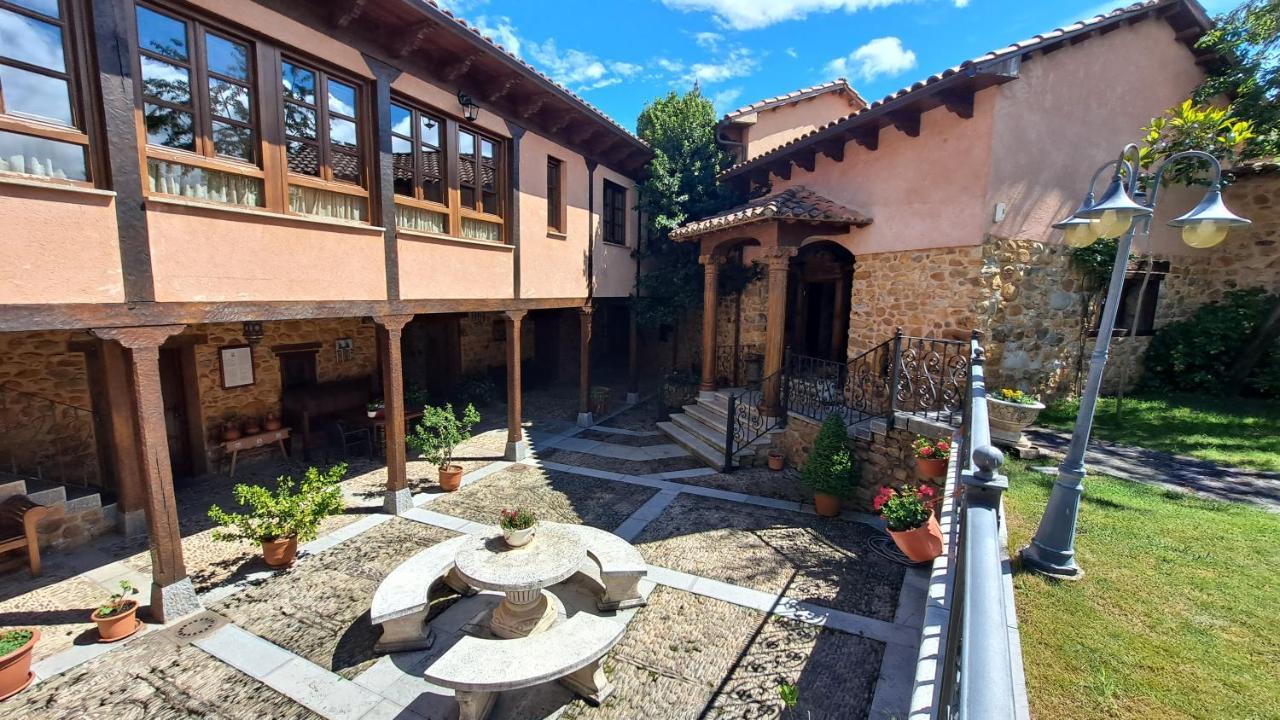 Palacio Del Conde De Rebolledo Villaviciosa de la Ribera Exteriér fotografie