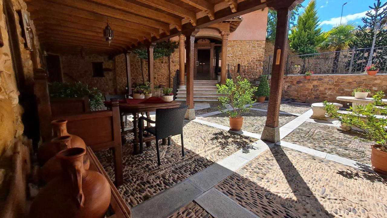 Palacio Del Conde De Rebolledo Villaviciosa de la Ribera Exteriér fotografie