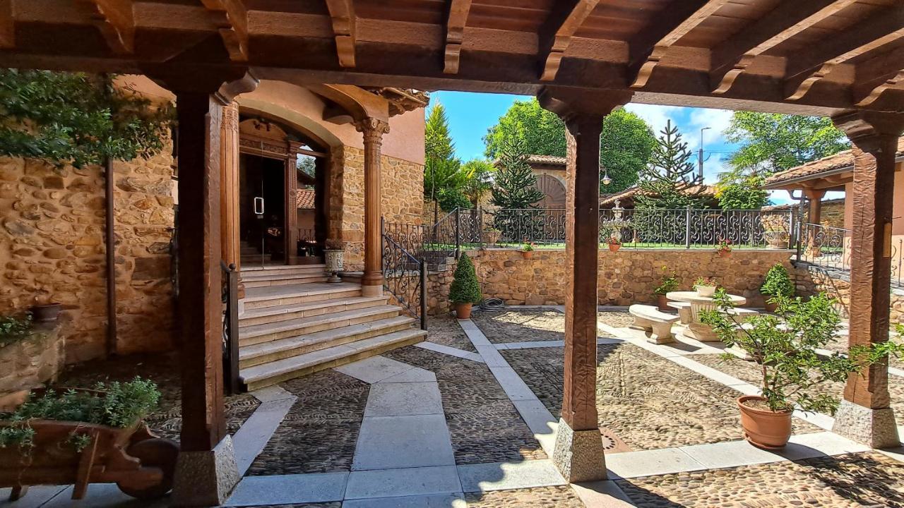 Palacio Del Conde De Rebolledo Villaviciosa de la Ribera Exteriér fotografie