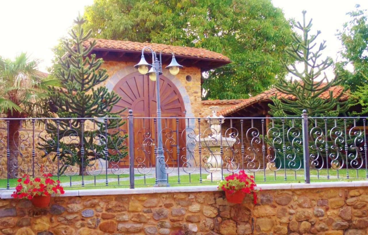 Palacio Del Conde De Rebolledo Villaviciosa de la Ribera Exteriér fotografie